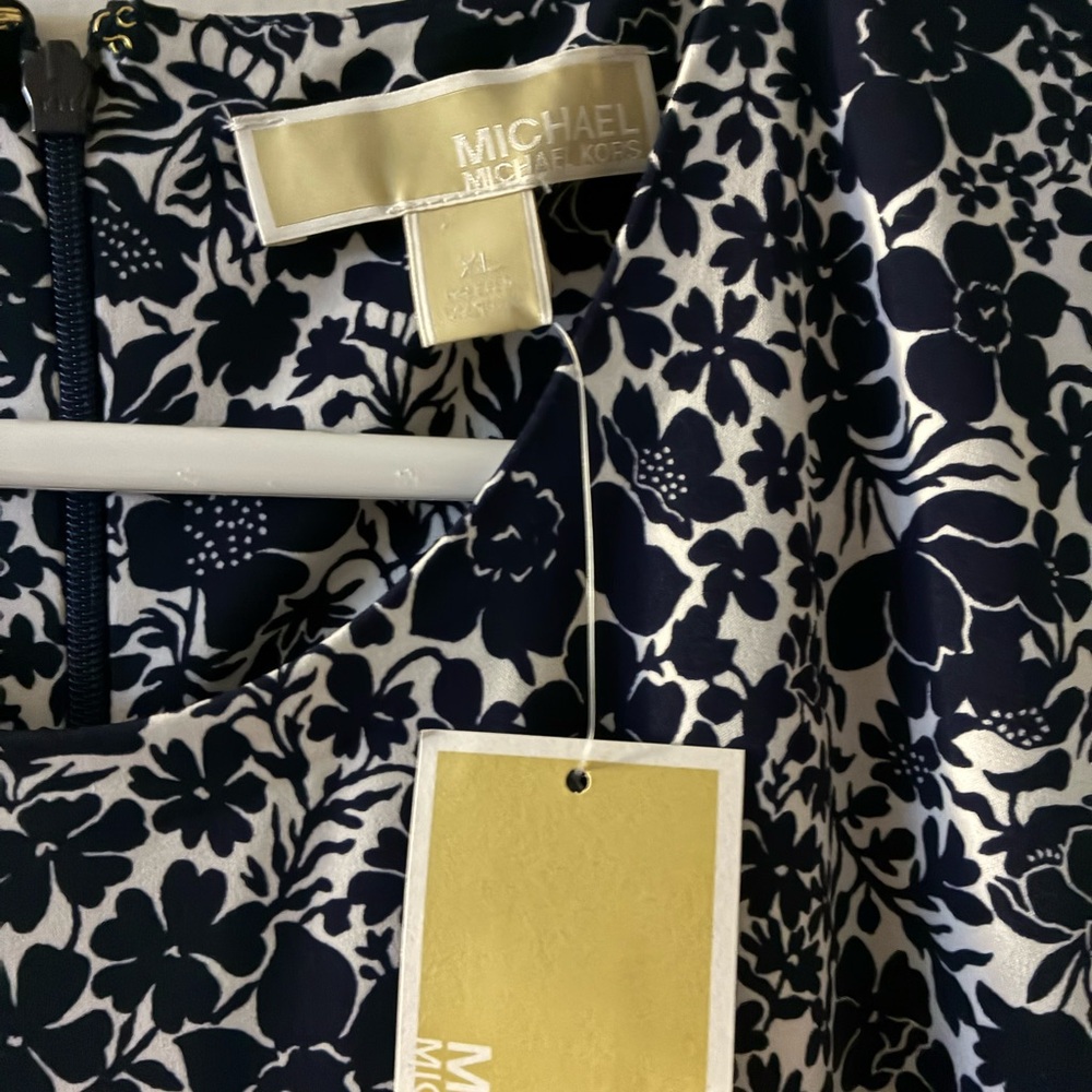 Michael Kors Navy and White Floral Knee length dress NWT - Picture 3 of 5